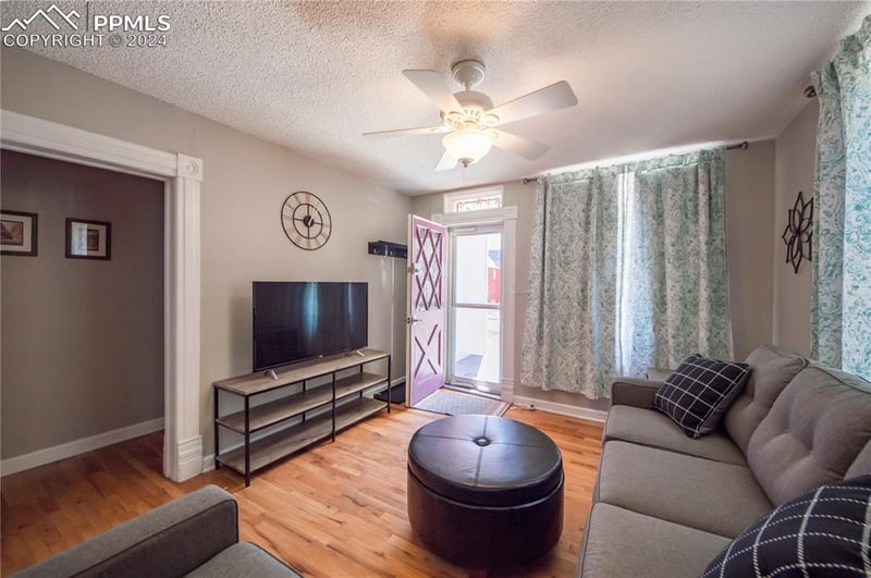 2210 Pikes Peak Ave, Colorado Springs, CO 80904