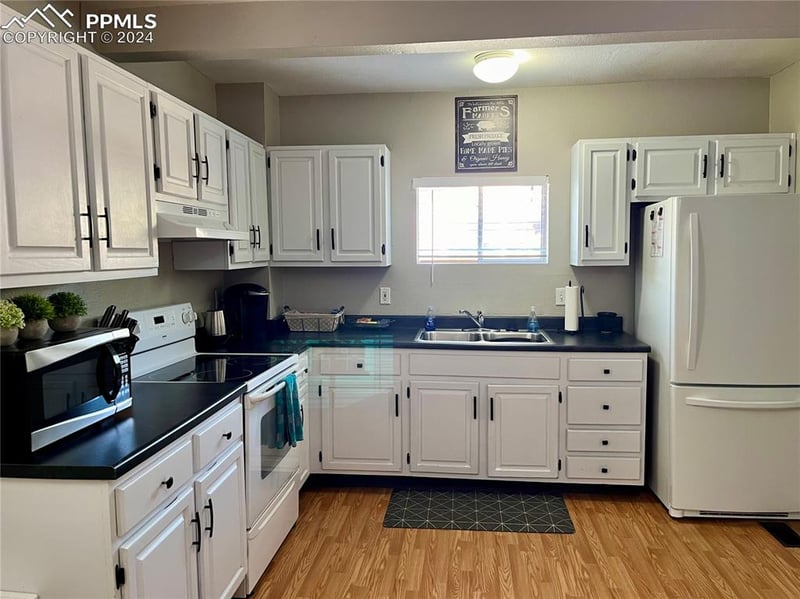 2210 Pikes Peak Ave, Colorado Springs, CO 80904