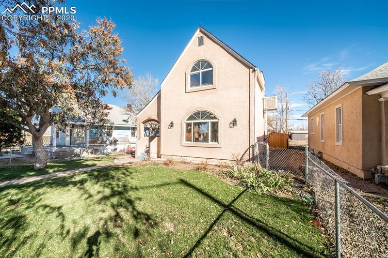 2210 Spruce St, Pueblo, CO 81004