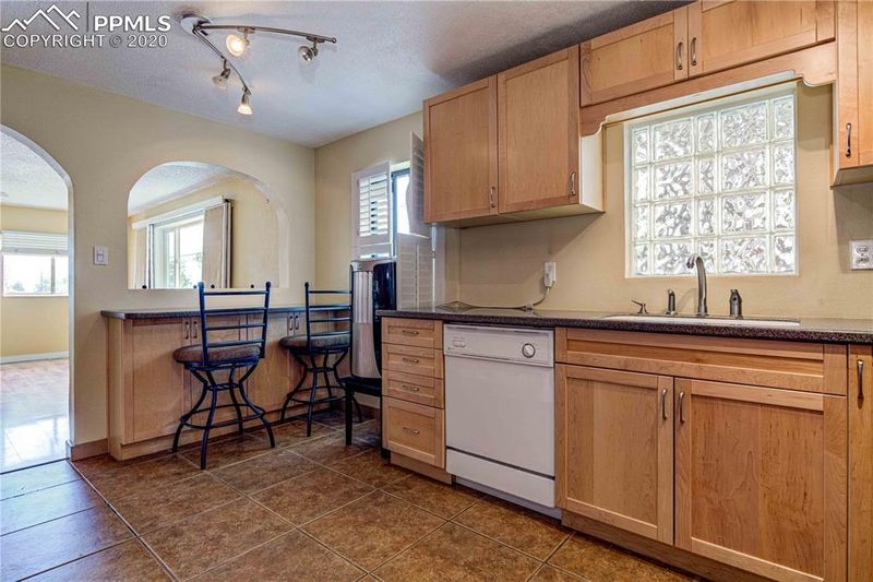 2210 E Uintah St, Colorado Springs, CO 80909