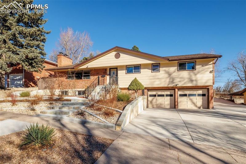 2211 Monteagle St, Colorado Springs, CO 80909
