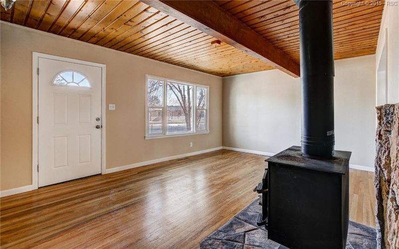 2212 Cooper Ave, Colorado Springs, CO 80907