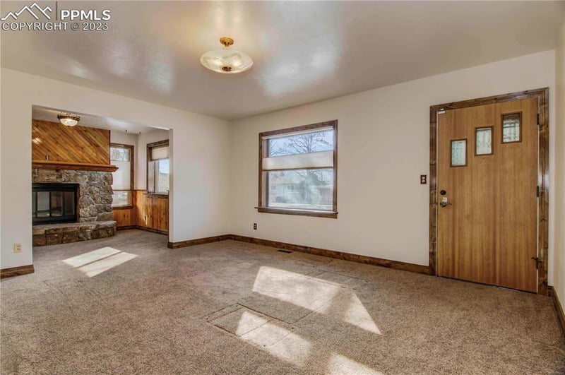 2215 Corona St, Colorado Springs, CO 80907