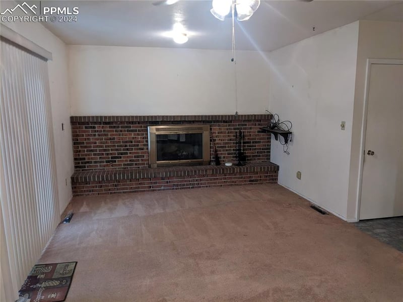 2215 Northglen Dr, Colorado Springs, CO 80909