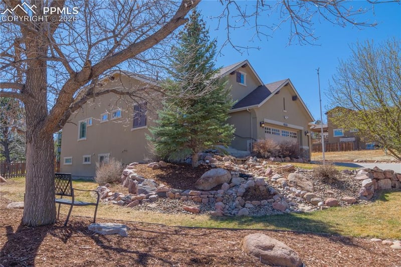 2215 Yankton Pl, Colorado Springs, CO 80919