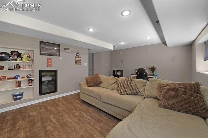 2219 Jeanette Way, Colorado Springs, CO 80951