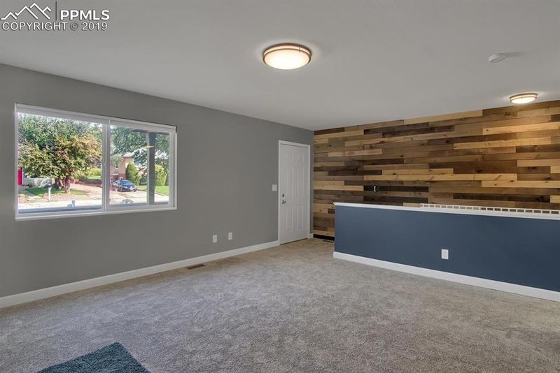 2219 W Uintah St, Colorado Springs, CO 80904