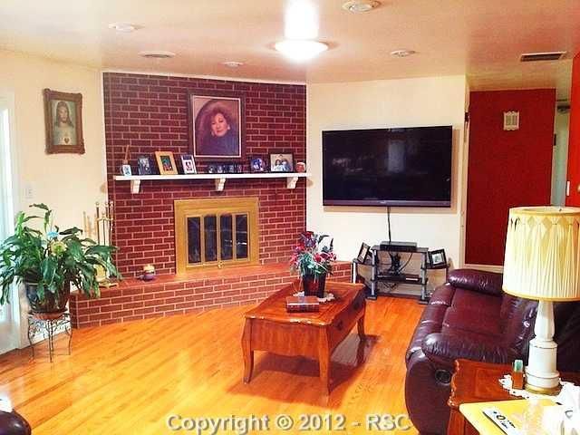 222 Crestridge Ave, Colorado Springs, CO 80906