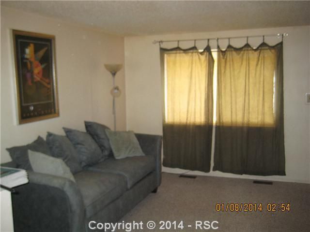 222 Longfellow Dr, Colorado Springs, CO 80910