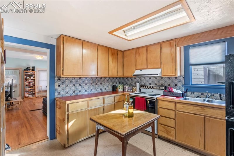 222 Walnut St, Colorado Springs, CO 80905