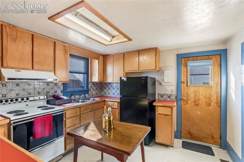 222 Walnut St, Colorado Springs, CO 80905