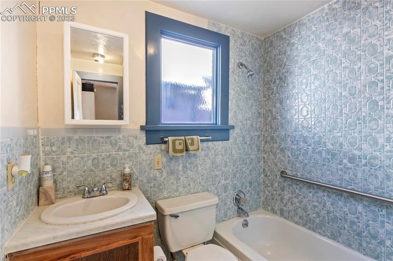 222 Walnut St, Colorado Springs, CO 80905