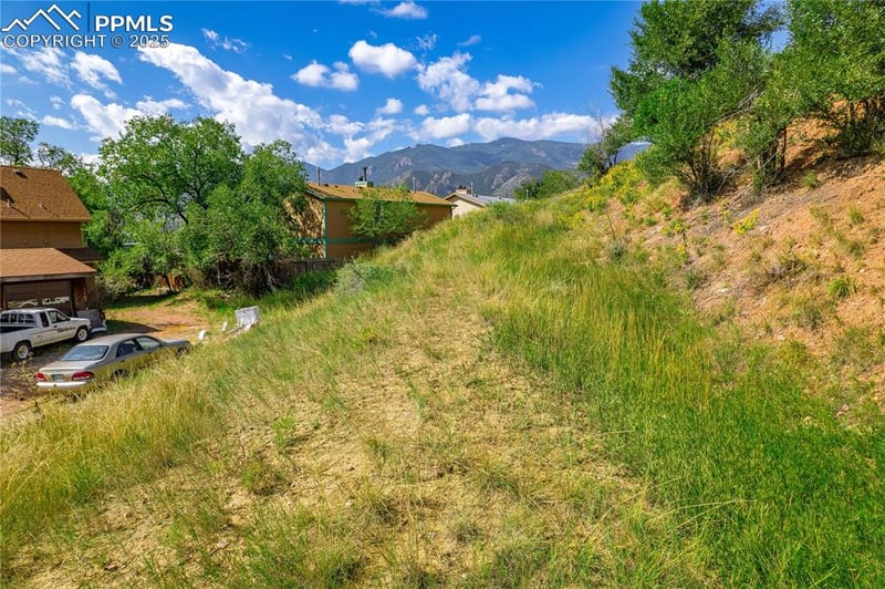 222 Wine St, Colorado Springs, CO 80904