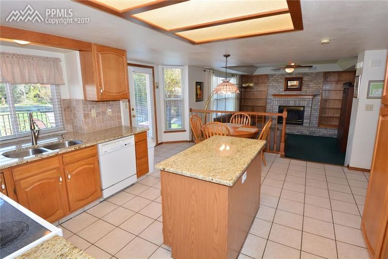 2220 Havenridge Dr, Colorado Springs, CO 80920