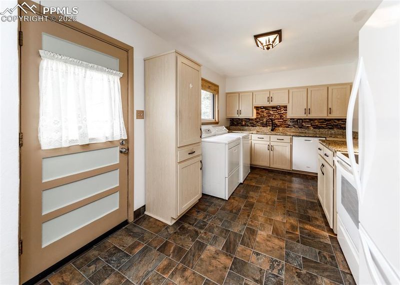 2223 Downing Dr, Colorado Springs, CO 80909