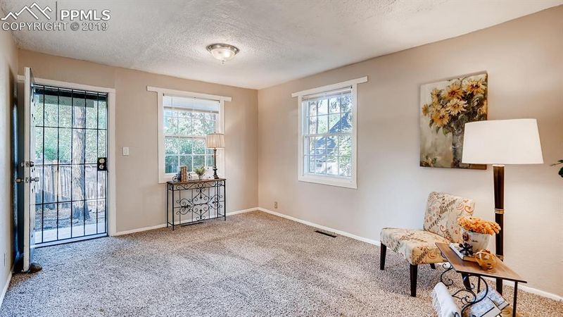 2228 W Uintah Ave, Colorado Springs, CO 80904
