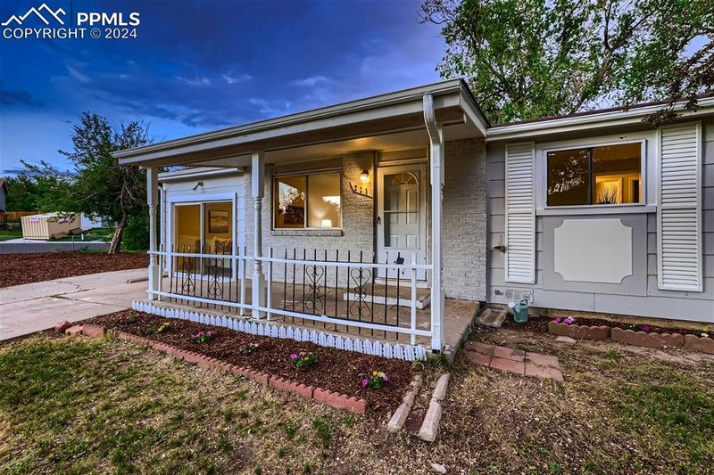 223 Longfellow Dr, Colorado Springs, CO 80910