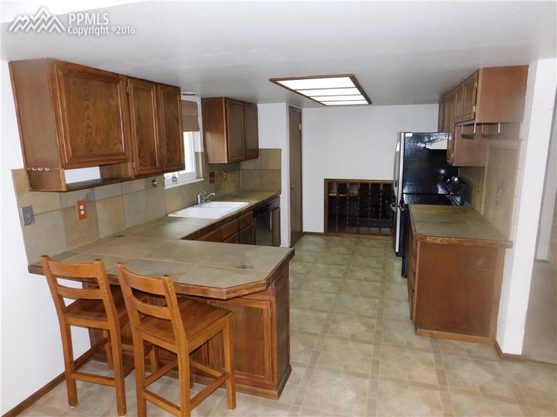 2231 E Peacemaker Ter, Colorado Springs, CO 80920