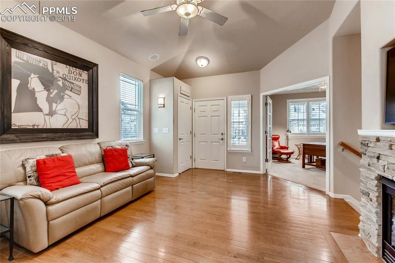 2233 Broadleaf Loop, Castle Rock, CO 80109