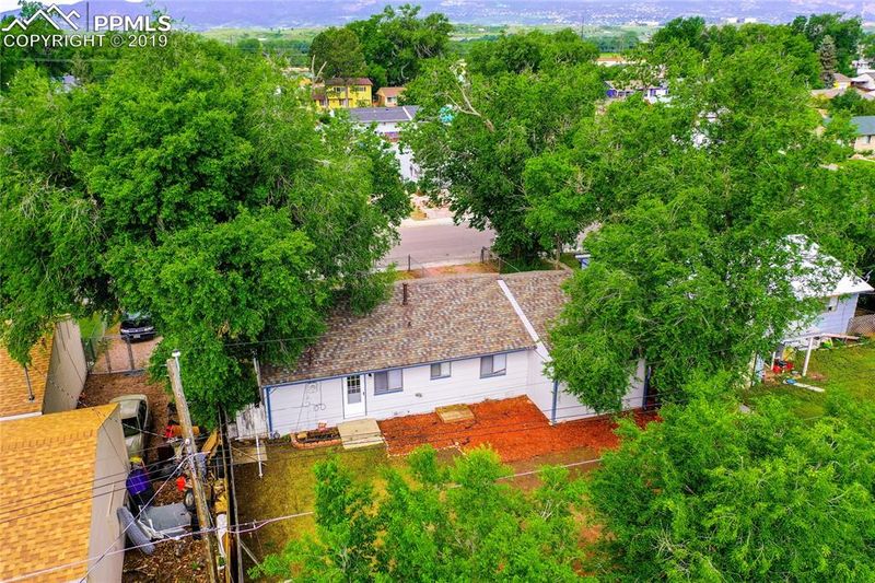 2233 Ivanhoe Dr, Colorado Springs, CO 80911