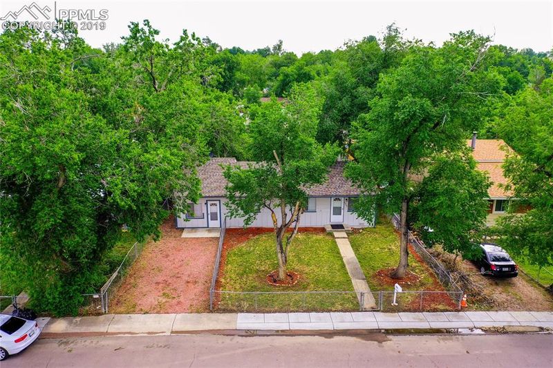 2233 Ivanhoe Dr, Colorado Springs, CO 80911
