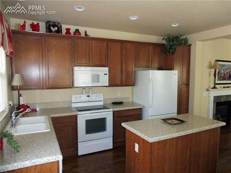 2236 Evesham St, Colorado Springs, CO 80910