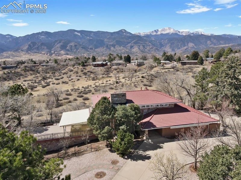 2240 Mesa Rd, Colorado Springs, CO 80904
