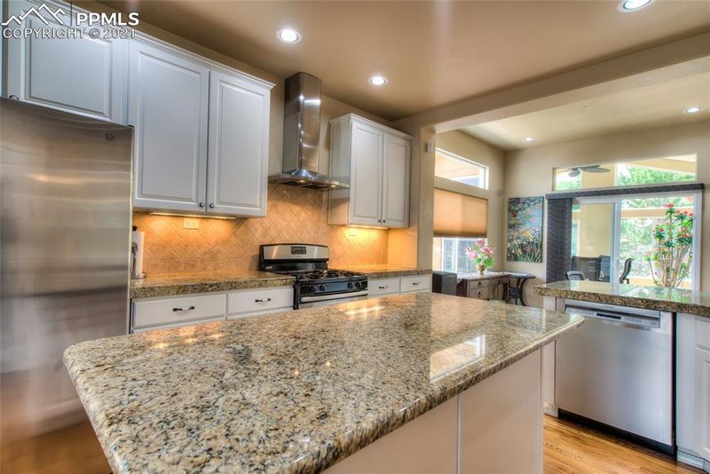 2243 Collegiate Dr, Colorado Springs, CO 80918