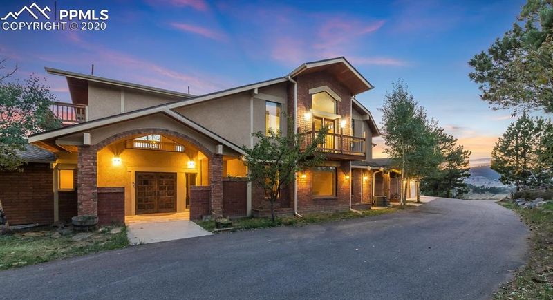 22454 Hillcrest Cir, Golden, CO 80401