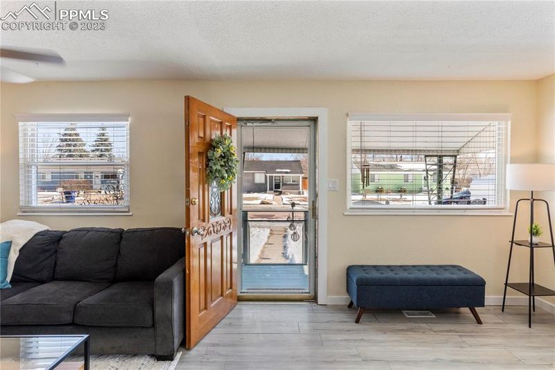 2246 Ivanhoe Dr, Colorado Springs, CO 80911