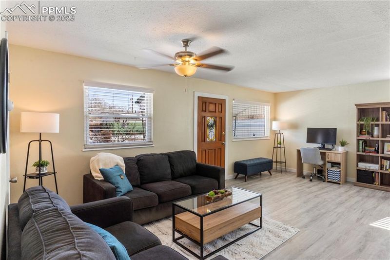 2246 Ivanhoe Dr, Colorado Springs, CO 80911