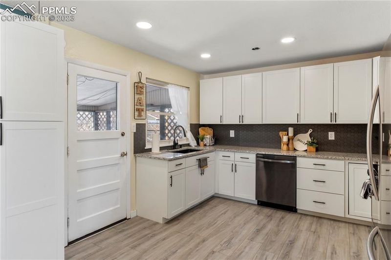 2246 Ivanhoe Dr, Colorado Springs, CO 80911