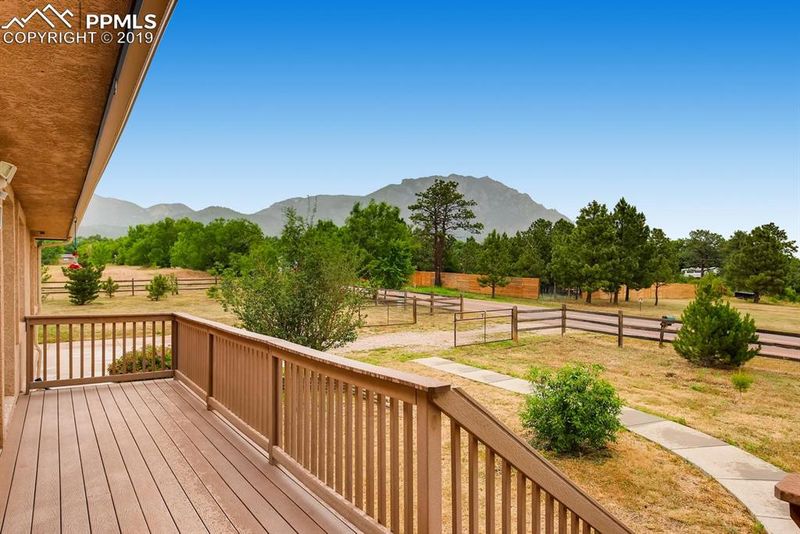 225 Cherokee Dr, Colorado Springs, CO 80926