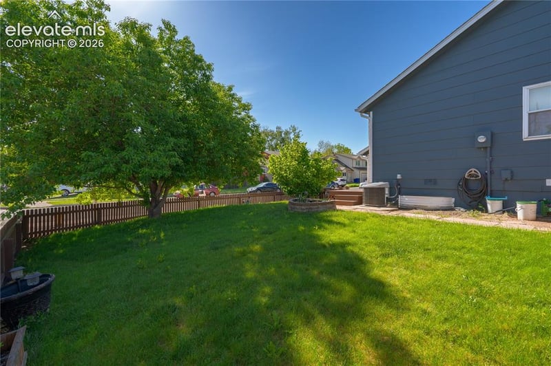 2255 Del Mar Dr, Colorado Springs, CO 80910