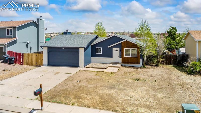 2255 Heathercrest Dr, Colorado Springs, CO 80915