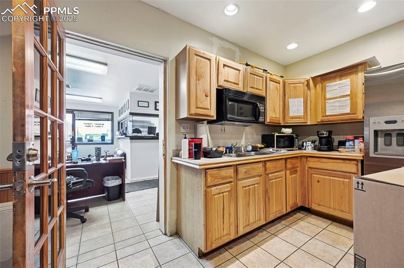2255 La Montana Way, Colorado Springs, CO 80918