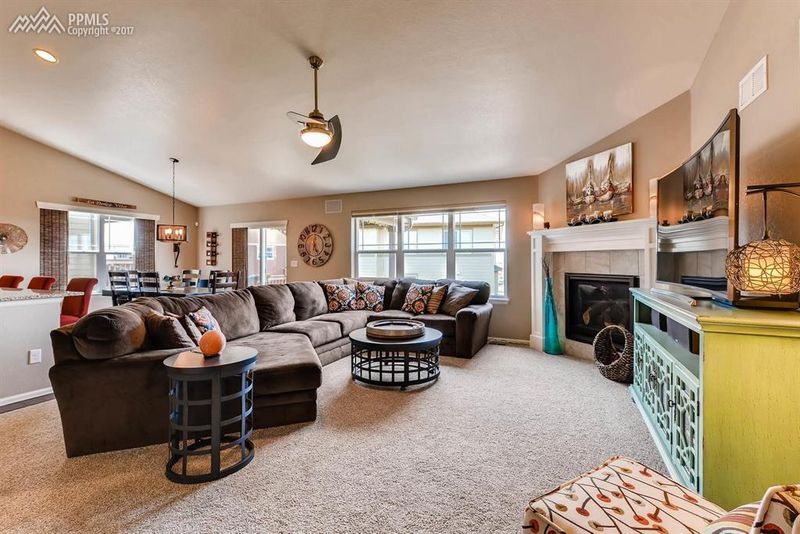 22586 E Union Cir, Aurora, CO 80015