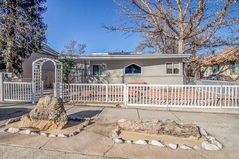 226 N Cedar St, Colorado Springs, CO 80903