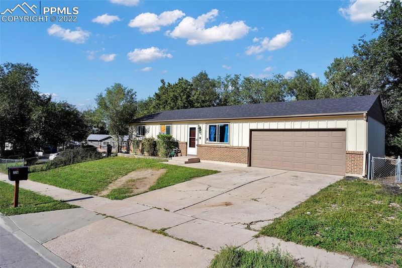 226 S Murray Blvd, Colorado Springs, CO 80916