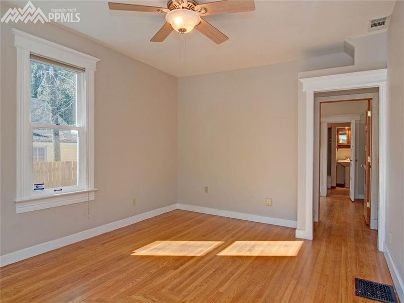 226 Willow St, Colorado Springs, CO 80903