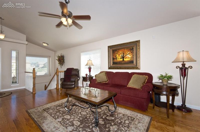 2276 Creek Valley Cir, Monument, CO 80132