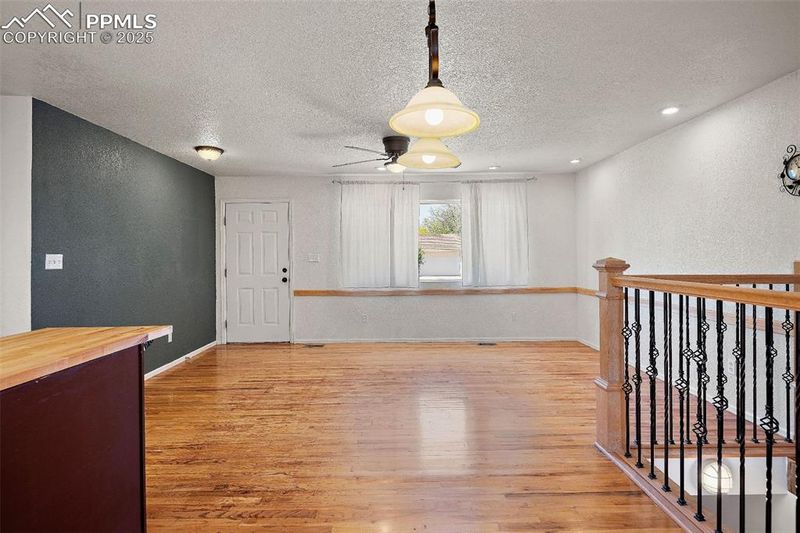 228 S Caddoa Dr, Pueblo, CO 81007