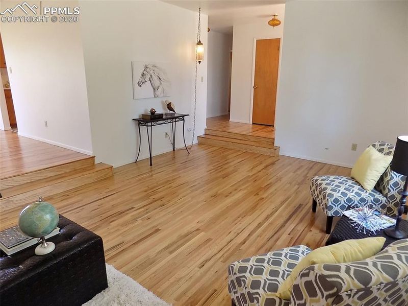228 Cunningham Dr, Colorado Springs, CO 80911