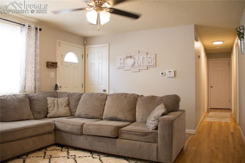 228 Longfellow Dr, Colorado Springs, CO 80910