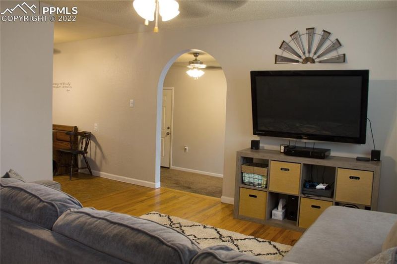 228 Longfellow Dr, Colorado Springs, CO 80910