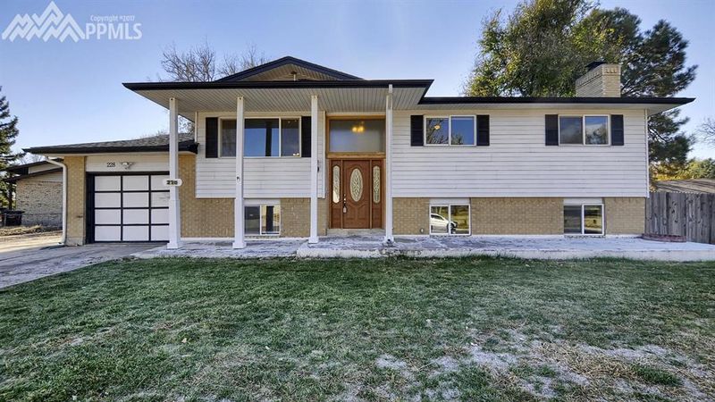 228 Quebec St, Colorado Springs, CO 80911