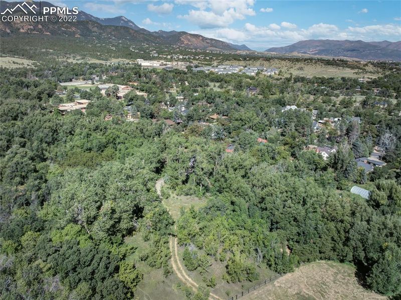 23 Thomas Ln, Colorado Springs, CO 80906