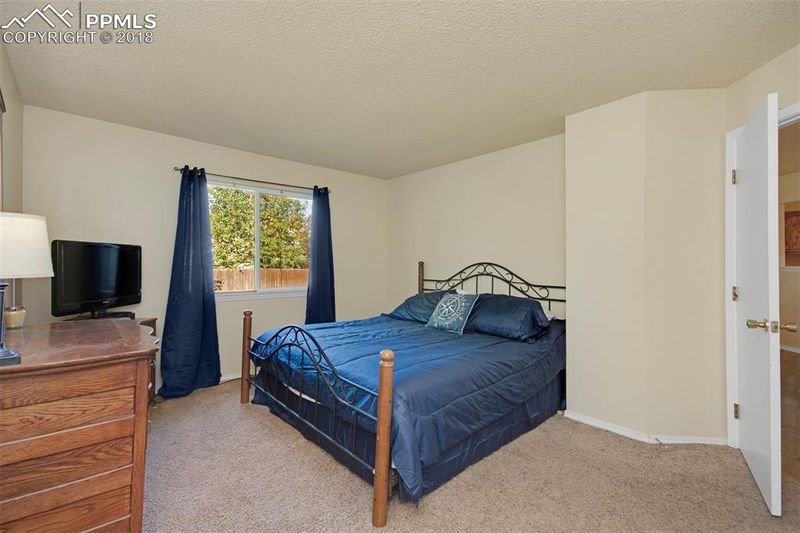230 Coker Pl, Colorado Springs, CO 80911