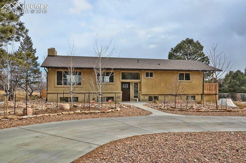 2301 Comet Ct, Colorado Springs, CO 80906