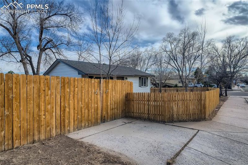 2301 Cooper Ave, Colorado Springs, CO 80907
